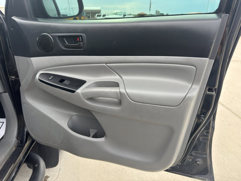 Used 2015 Toyota Tacoma TRD Pro image 23