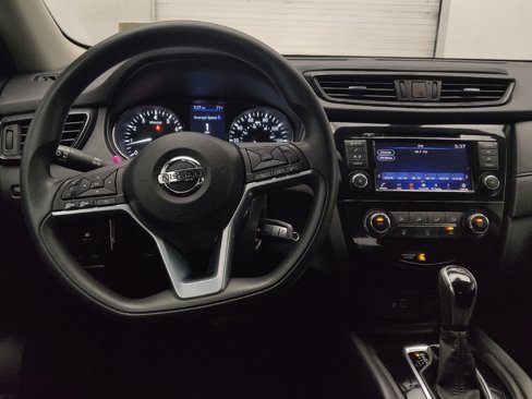Used 2020 Nissan Rogue S image 22