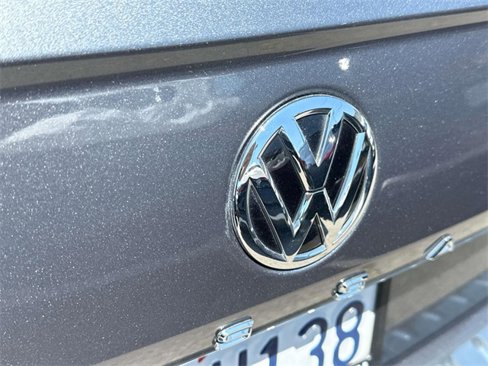 Certified 2022 Volkswagen Passat 2.0T SE image 27