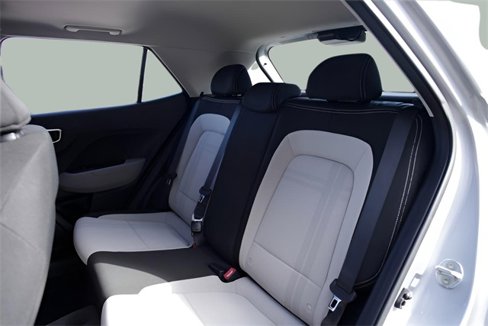 Used 2022 Hyundai Venue SEL image 24