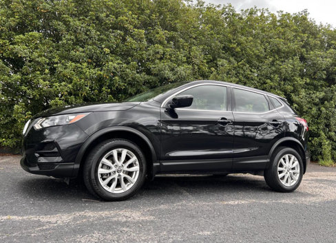 Used 2021 Nissan Rogue Sport S image 3