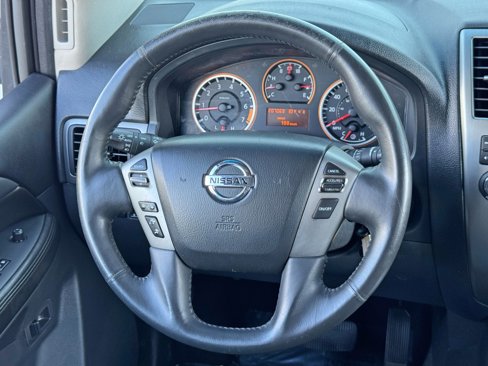 Used 2014 Nissan Armada SV w/ SV Driver Package image 18