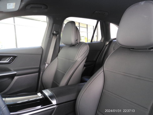 Certified 2025 Mercedes-Benz GLC 300 image 13