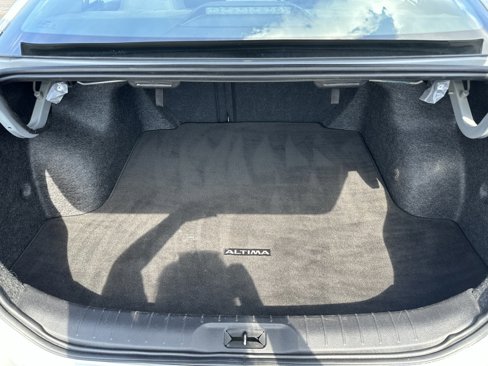 Used 2024 Nissan Altima 2.5 SV image 17