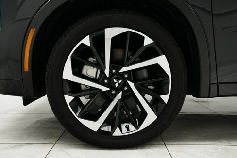 Used 2025 Mitsubishi Outlander SEL image 37