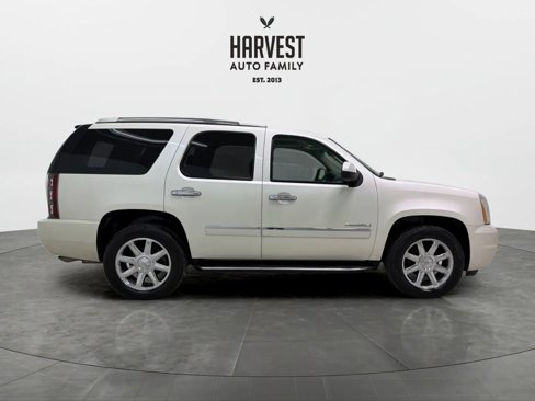 Used 2010 GMC Yukon Denali image 8
