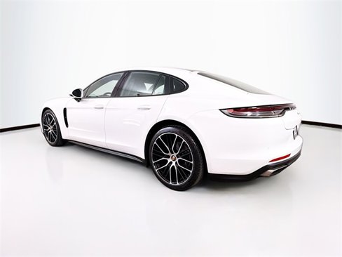 Certified 2021 Porsche Panamera image 3