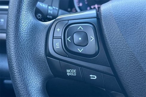 Used 2017 Toyota Camry LE image 25