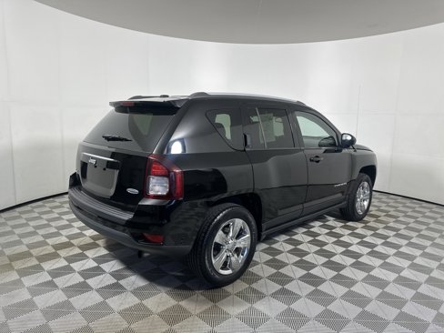 Certified 2017 Jeep Compass Latitude image 7