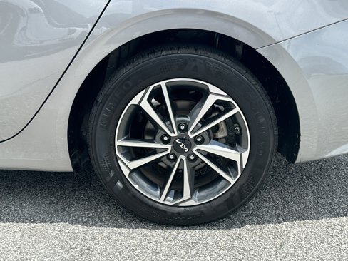 Used 2023 Kia Forte LXS image 16