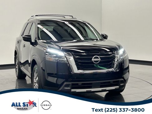 Certified 2024 Nissan Pathfinder SL image 1