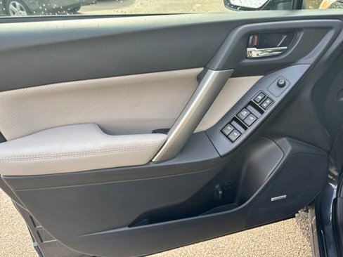 Used 2015 Subaru Forester 2.5i Limited image 11