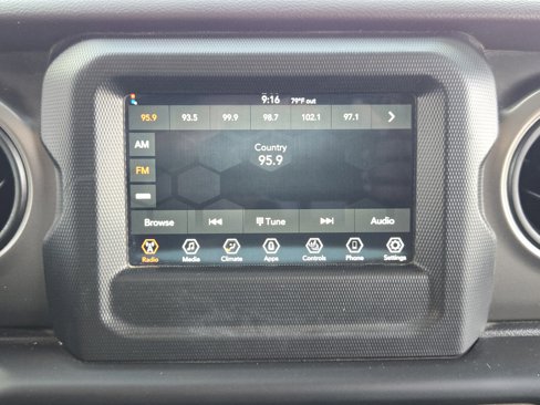 Used 2022 Jeep Gladiator Willys image 18