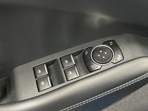 Used 2022 Ford Mustang Mach-E Premium image 31