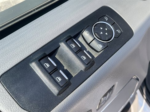 Used 2017 Ford F150 Lariat image 11