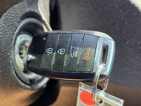 Used 2016 Kia Sorento L image 32