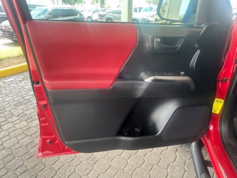 Used 2016 Toyota Tacoma SR5 image 35