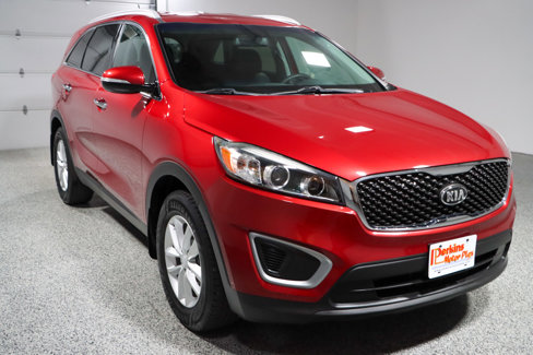 Used 2017 Kia Sorento LX image 5