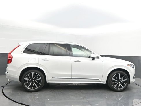 Certified 2024 Volvo XC90 B6 Plus image 8