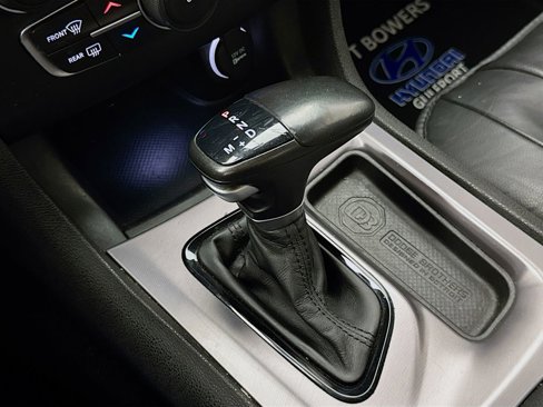 Used 2019 Dodge Charger SXT image 16