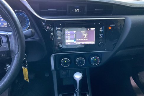 Used 2017 Toyota Corolla L image 9