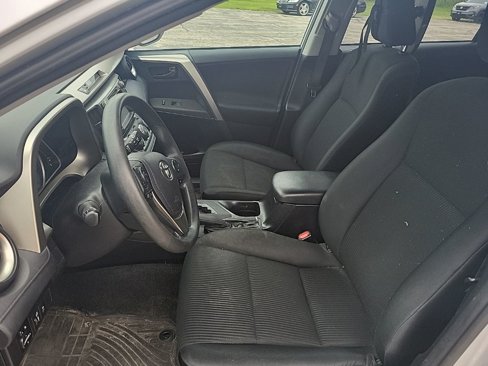 Used 2014 Toyota RAV4 LE image 9