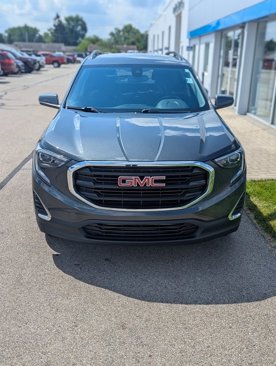 Used 2021 GMC Terrain SLE w/ Driver Convenience Package image 2