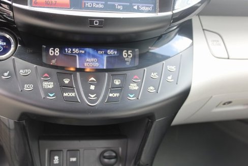 Used 2012 Toyota RAV4 EV image 15