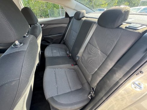 Used 2020 Hyundai Accent SE image 15