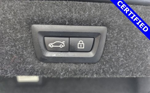 Certified 2022 BMW 530i w/ Premium Package image 18