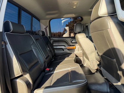 Used 2018 Chevrolet Silverado 2500 High Country w/ Duramax Plus Package image 20