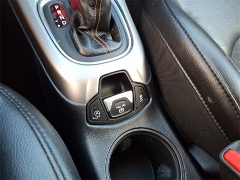 Used 2017 Jeep Compass Latitude image 23