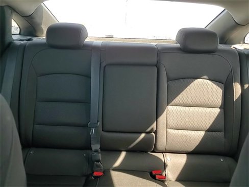 Used 2018 Chevrolet Malibu LS image 21