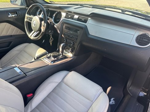 Used 2013 Ford Mustang Premium image 18