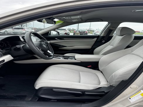 Used 2018 Honda Accord LX image 11