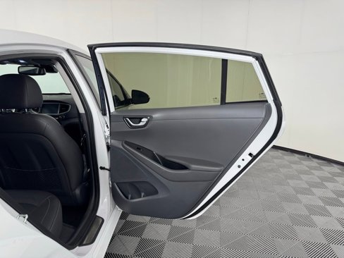 Used 2019 Hyundai Ioniq Limited image 30