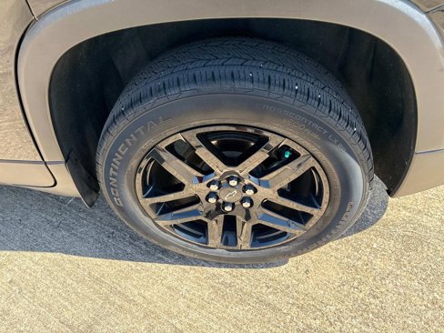 Used 2020 Chevrolet Traverse LS w/ LPO, Blackout Package image 29