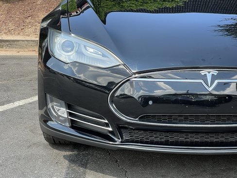 Used 2014 Tesla Model S P85 image 4