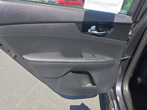 Used 2022 Kia Forte GT-Line w/ GT-Line Technology Package image 21