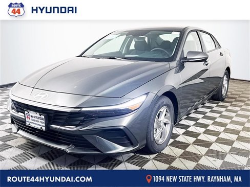 New 2025 Hyundai Elantra SE image 1