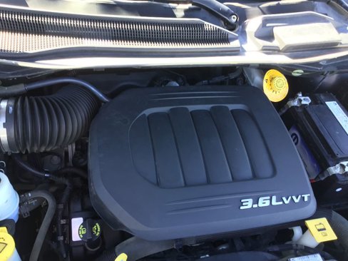 Used 2018 Dodge Grand Caravan SXT image 5