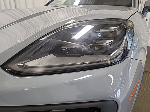 New 2025 Porsche Cayenne image 31