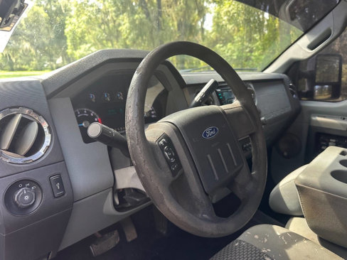 Used 2011 Ford F250 XLT w/ Snow Plow Prep Pkg image 12