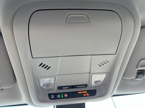 Used 2023 Chevrolet Equinox LT w/ Driver Convenience Package image 32