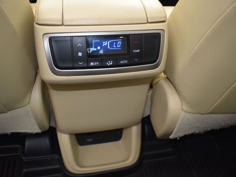 Used 2019 Toyota Highlander Limited image 20