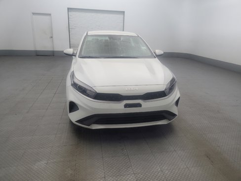 Used 2023 Kia Forte LXS image 14