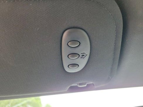 Used 2013 Chrysler 200 Limited image 21