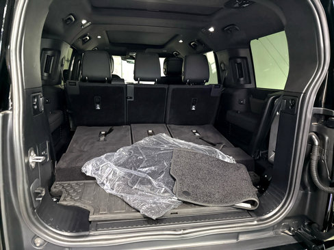 Used 2024 Land Rover Defender 130 X image 26