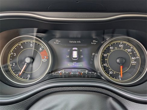 Used 2023 Jeep Cherokee Altitude Lux image 24