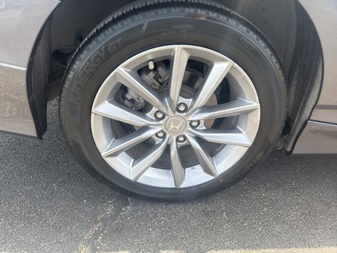 Used 2022 Honda Accord LX image 30